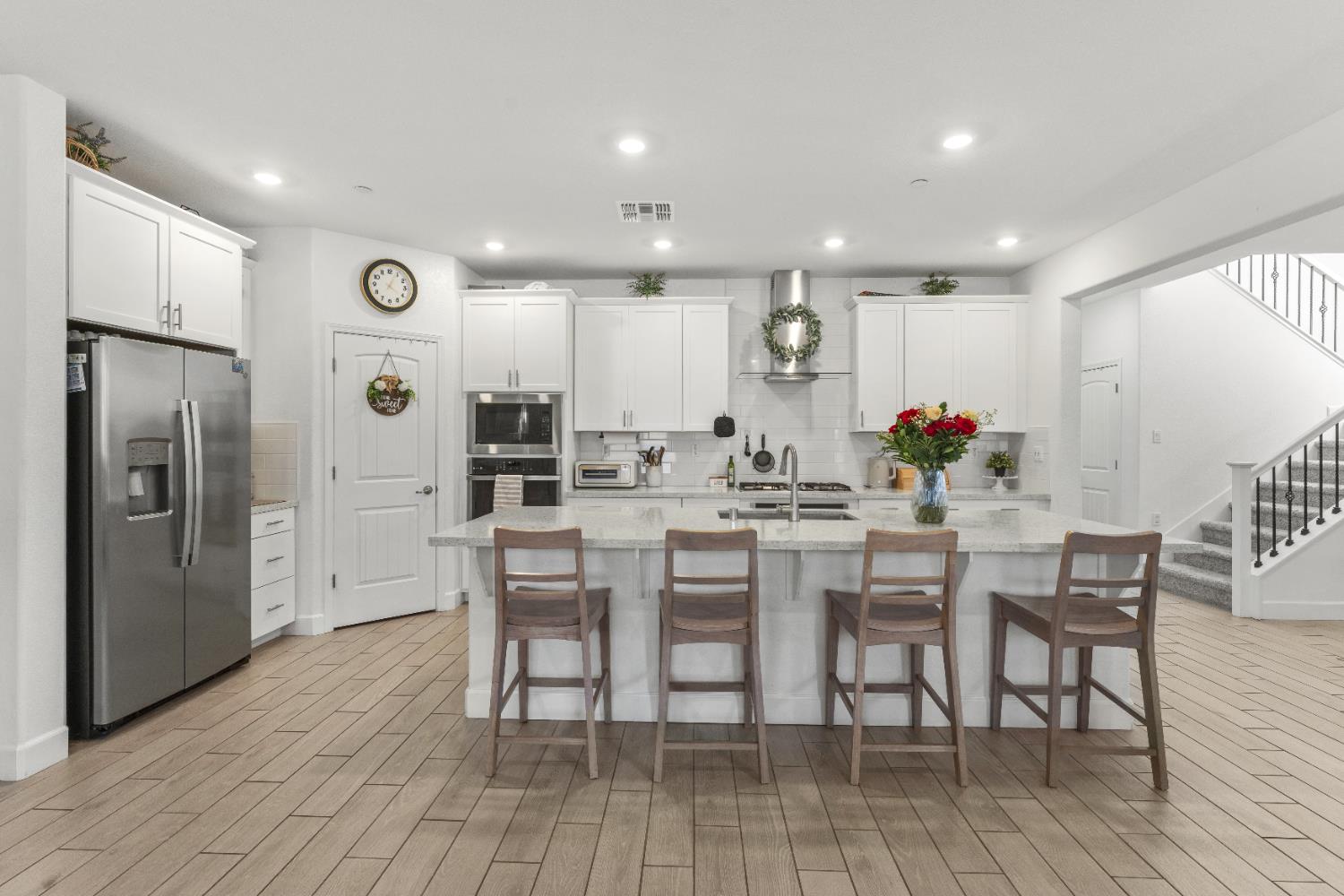 Detail Gallery Image 7 of 44 For 7744 Pullet Ct, Antelope,  CA 95843 - 5 Beds | 3 Baths