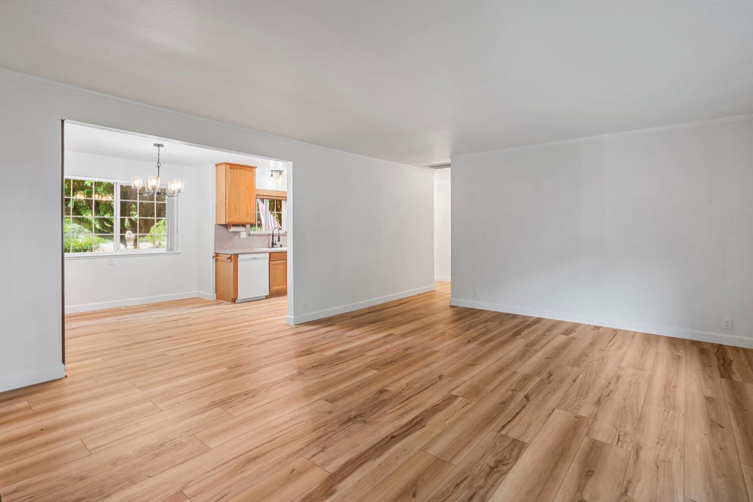 Detail Gallery Image 18 of 49 For 3920 S Escalon Bellota Rd, Farmington,  CA 95230 - 3 Beds | 1/1 Baths