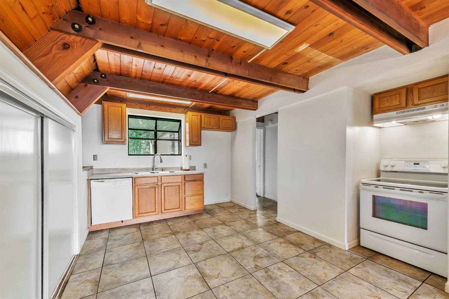 Detail Gallery Image 10 of 40 For 2300 Indian Rock Rd, Cool,  CA 95614 - 2 Beds | 2 Baths