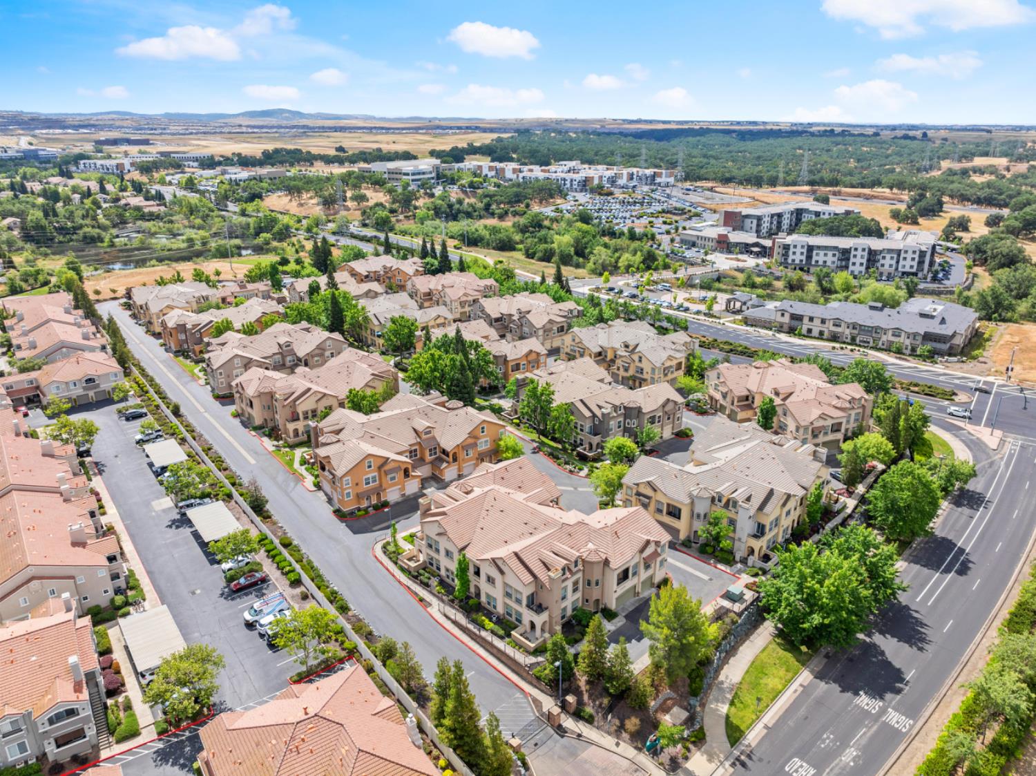 Vessona Circle #1717, Folsom, California image 38