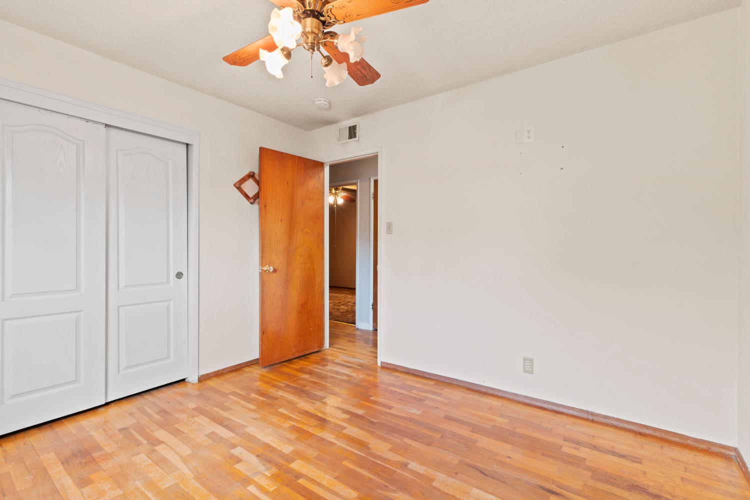 Detail Gallery Image 18 of 43 For 2037 Wally Ct, Modesto,  CA 95350 - 3 Beds | 3 Baths