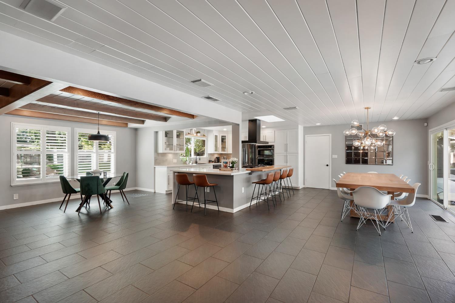 Detail Gallery Image 9 of 79 For 2321 Bonniebrook Dr, Stockton,  CA 95207 - 3 Beds | 2/1 Baths