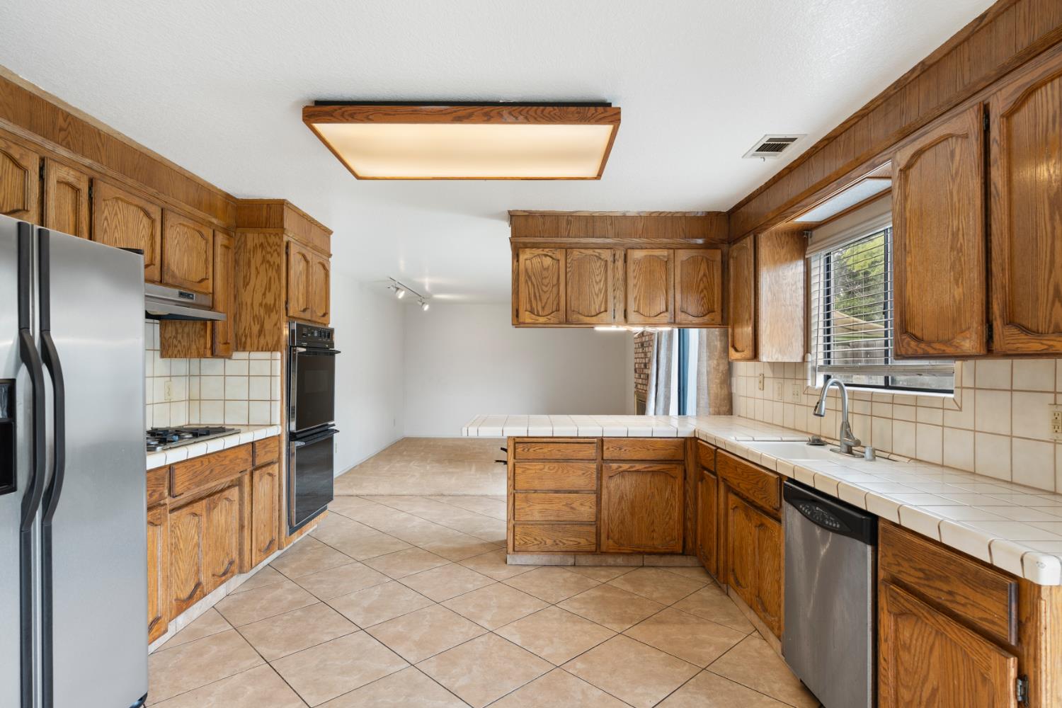 Northridge Way, Stockton, California image 16