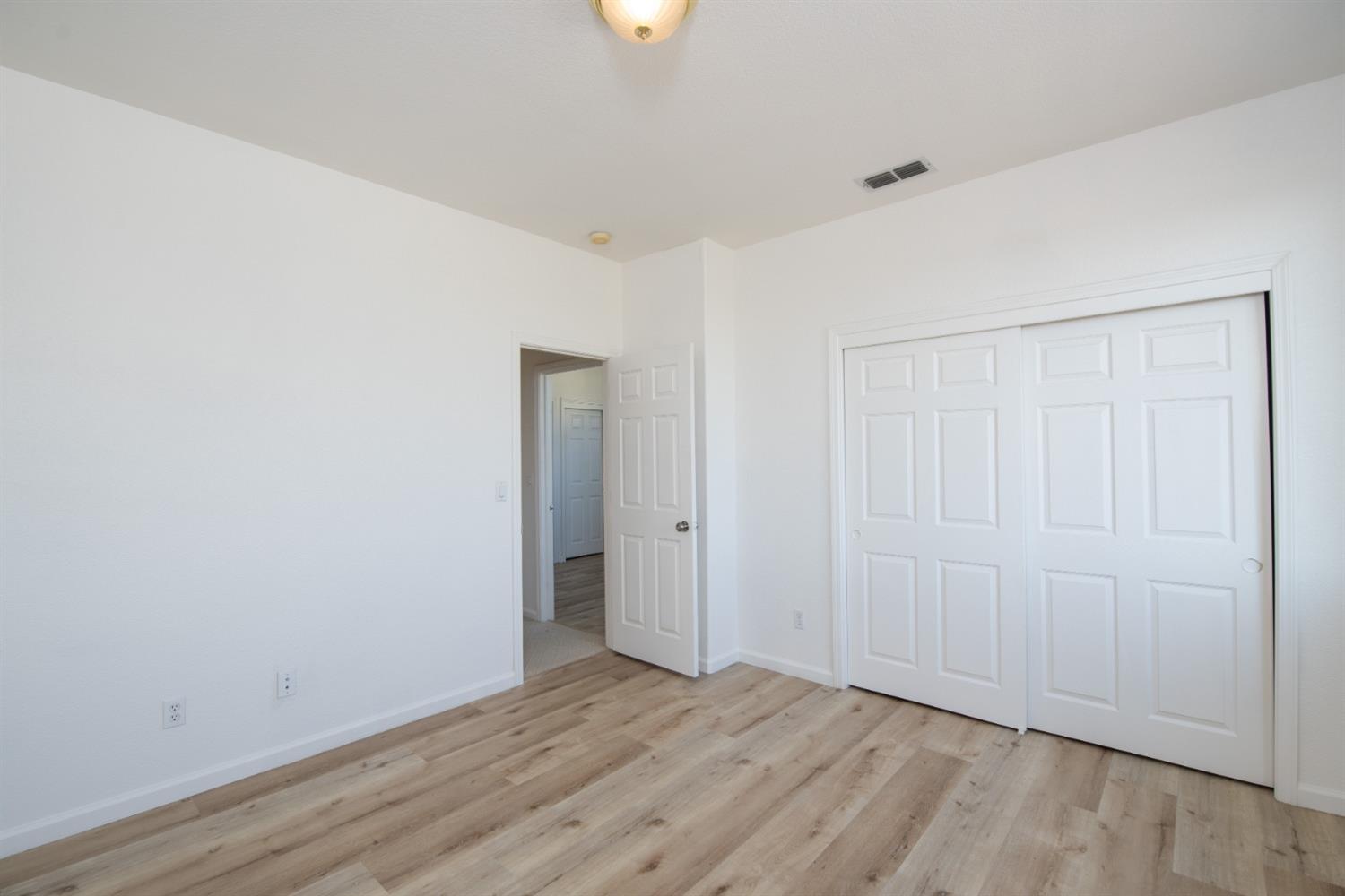 Detail Gallery Image 42 of 59 For 3012 Edgeview Dr, Modesto,  CA 95355 - 5 Beds | 3/1 Baths
