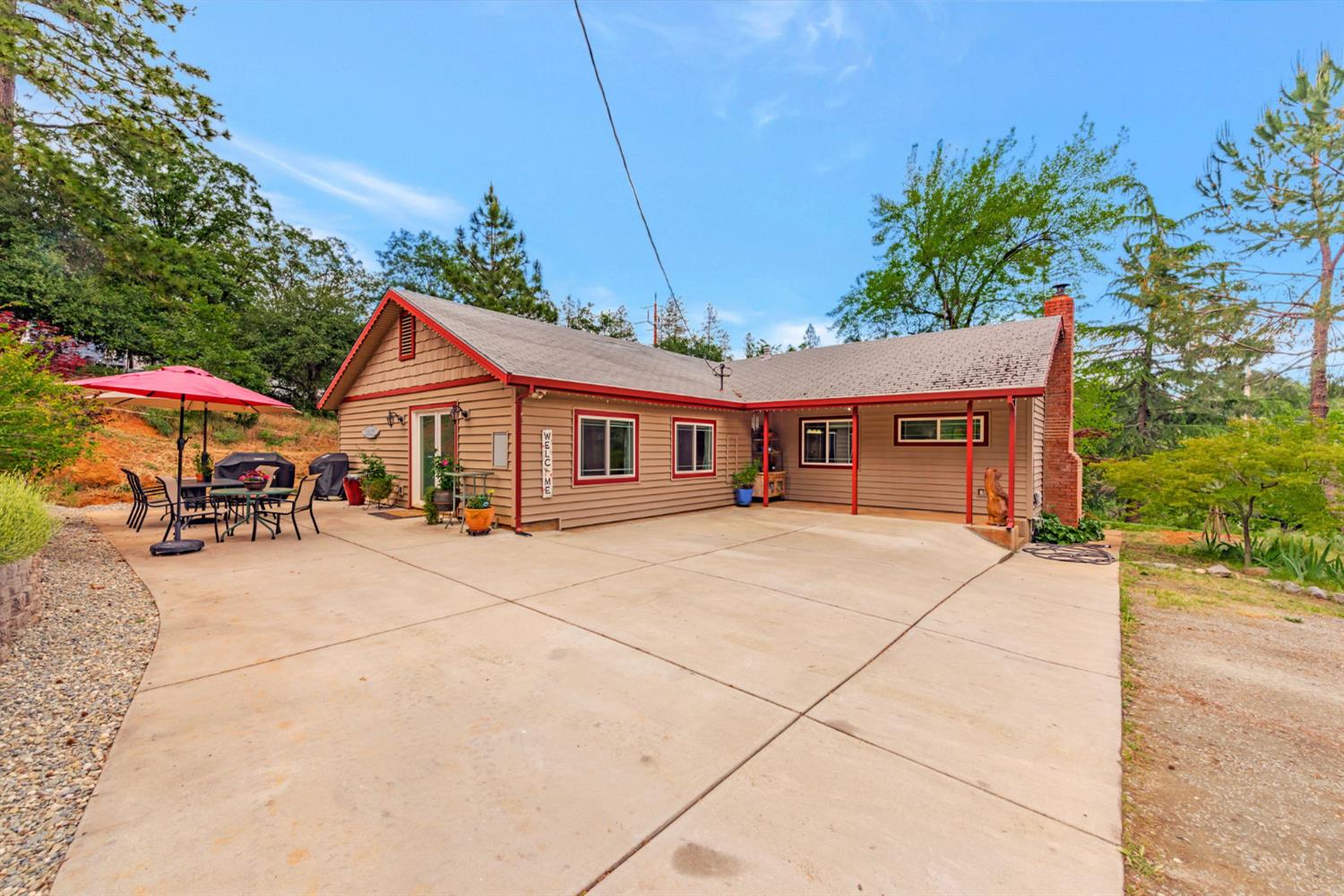 Detail Gallery Image 20 of 41 For 22175 Placer Hills Rd, Colfax,  CA 95713 - 6 Beds | 3 Baths