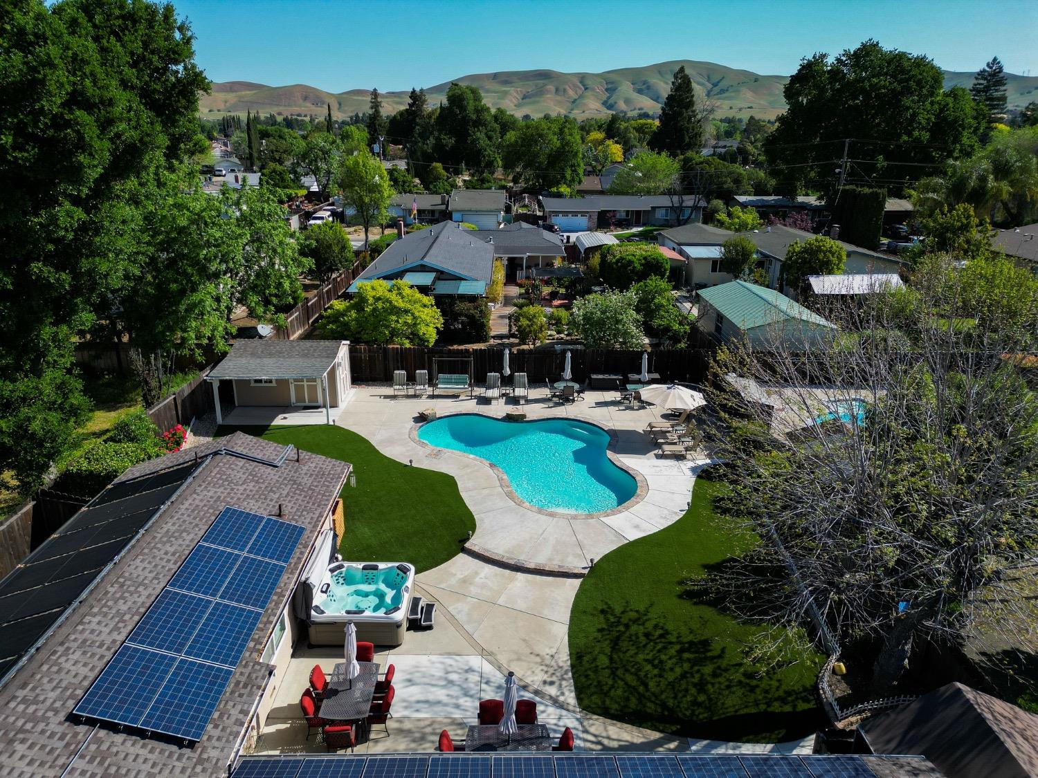 Detail Gallery Image 7 of 58 For 4889 Cherokee Dr, Concord,  CA 94521 - 4 Beds | 3 Baths