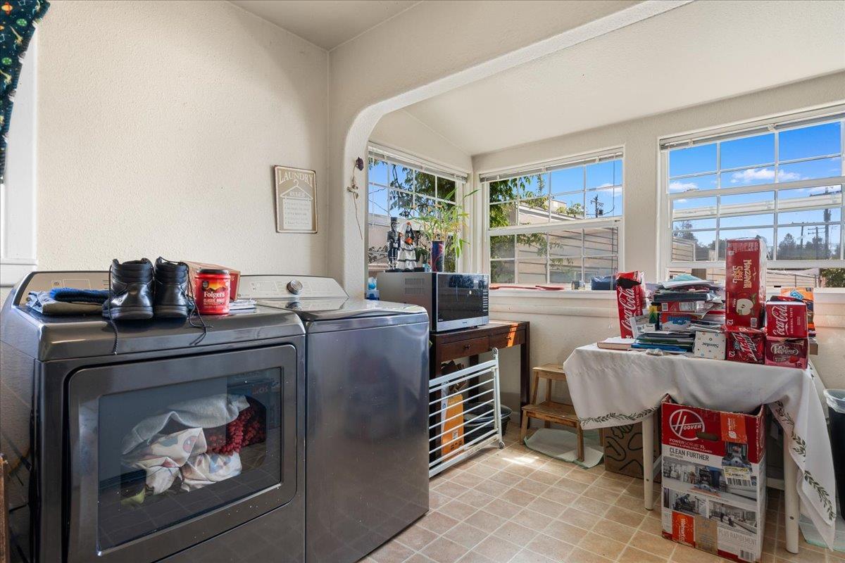 Detail Gallery Image 33 of 46 For 114 Harris St, Grass Valley,  CA 95945 - 6 Beds | 3 Baths