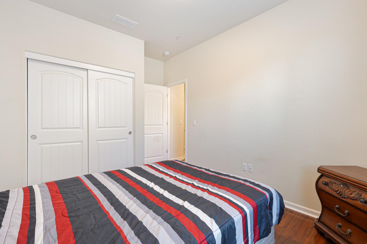 Detail Gallery Image 10 of 36 For 951 Alvarado Ct, Stockton,  CA 95204 - 3 Beds | 2 Baths