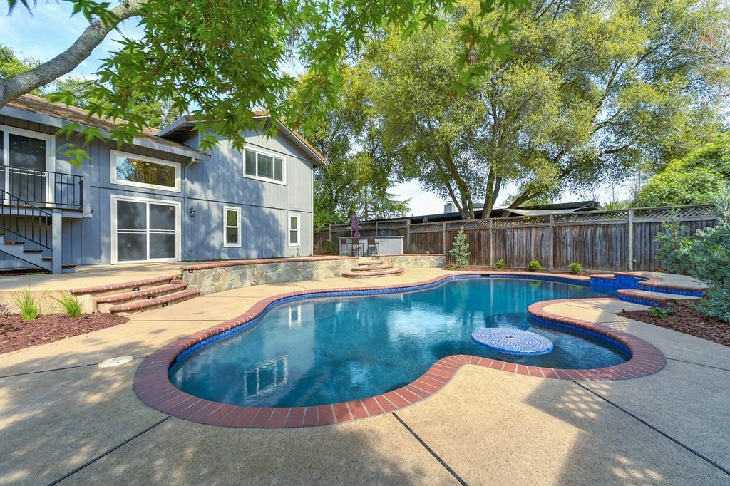 Detail Gallery Image 2 of 73 For 8224 Shadowood Ct, Granite Bay,  CA 95746 - 4 Beds | 2/1 Baths