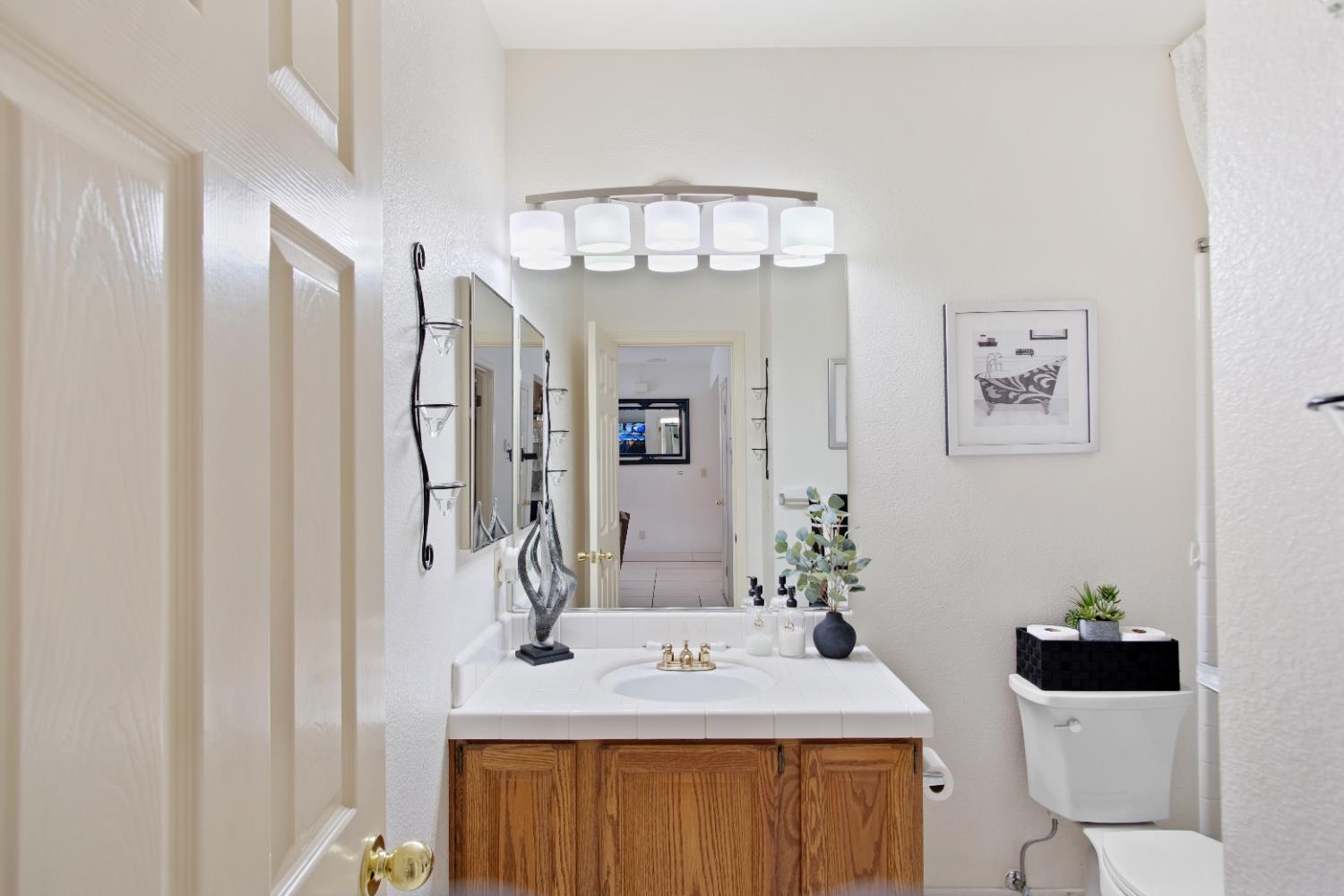 Detail Gallery Image 9 of 25 For 1724 Stonum Rd, Modesto,  CA 95351 - 4 Beds | 4 Baths