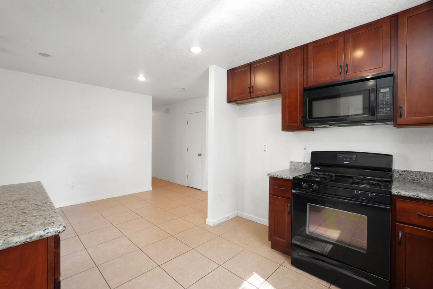 Ronald Court, Modesto, California image 9