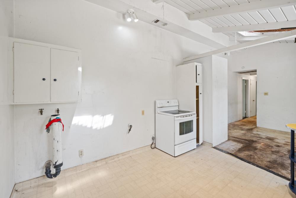 Sutter Avenue, Carmichael, California image 11