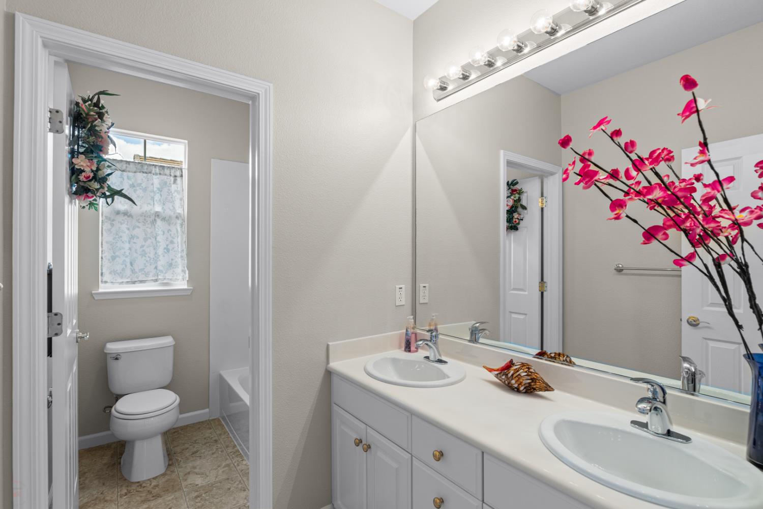 Detail Gallery Image 35 of 59 For 521 Mcdowell Way, Tracy,  CA 95377 - 4 Beds | 3 Baths
