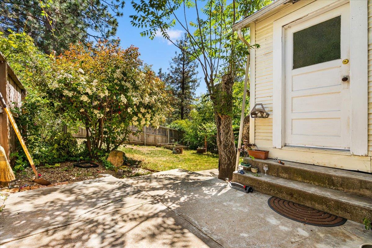 Detail Gallery Image 4 of 84 For 259 N Auburn St, Grass Valley,  CA 95945 - 5 Beds | 4 Baths
