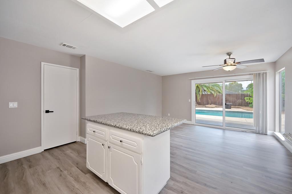 Detail Gallery Image 13 of 33 For 9620 Countryroads Dr, Sacramento,  CA 95827 - 4 Beds | 2 Baths