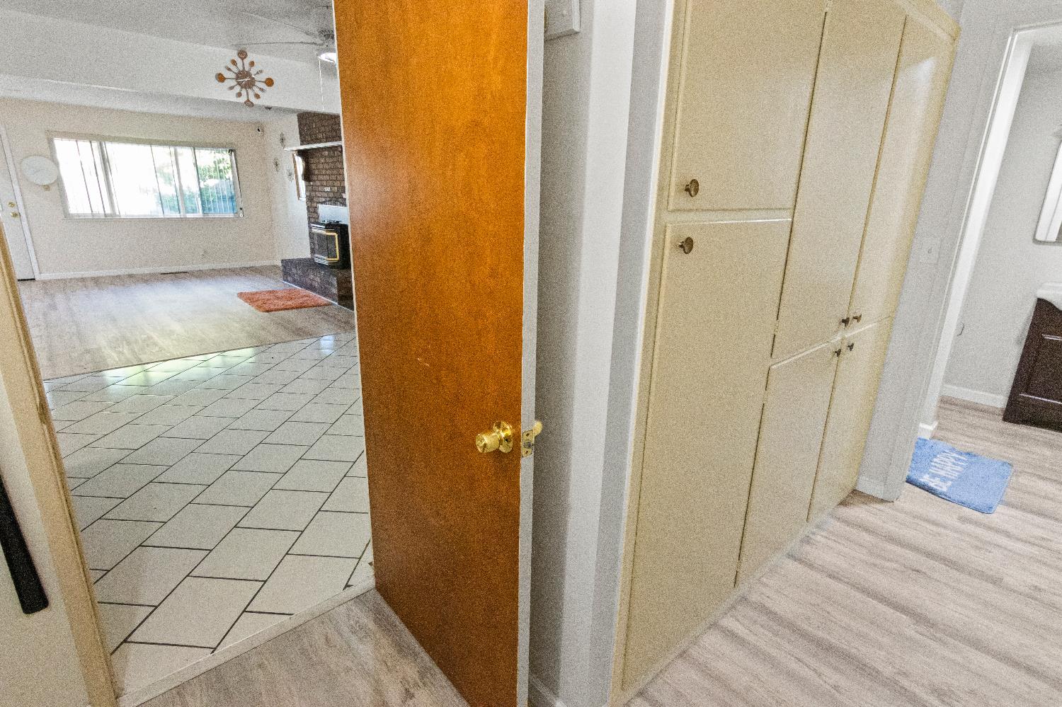 Detail Gallery Image 22 of 30 For 6281 Denslow Way, Sacramento,  CA 95823 - 4 Beds | 4 Baths