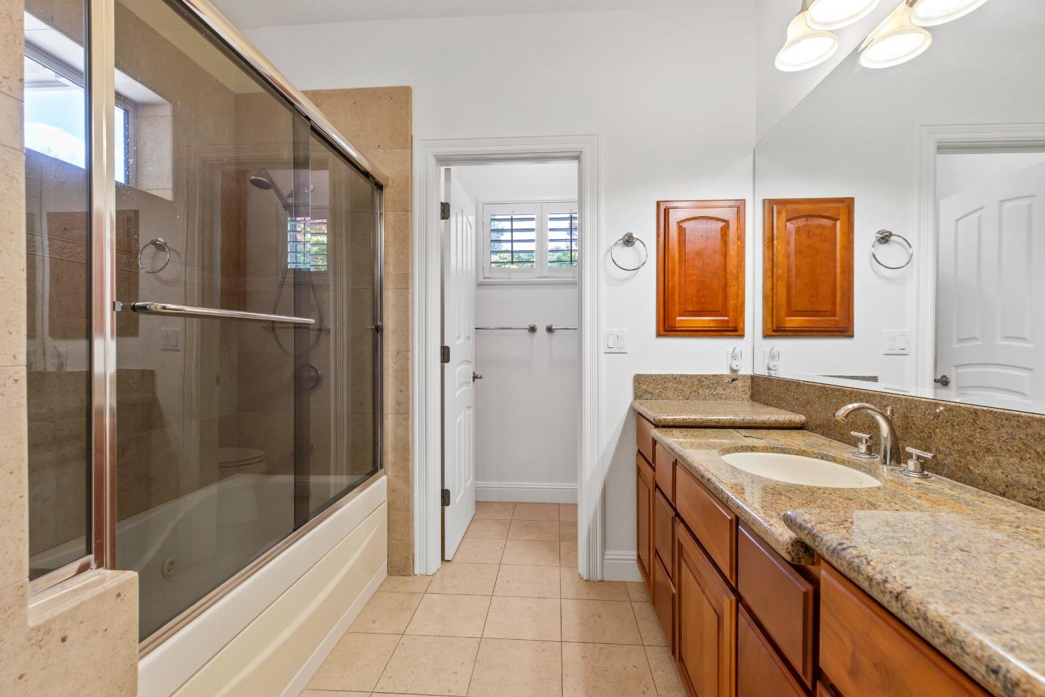 Detail Gallery Image 59 of 77 For 5000 Peach Blossom Ln, Oakdale,  CA 95361 - 5 Beds | 3/1 Baths