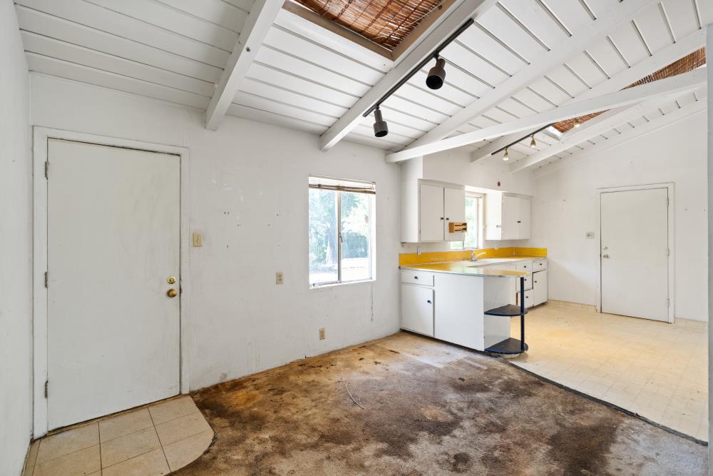 Sutter Avenue, Carmichael, California image 9