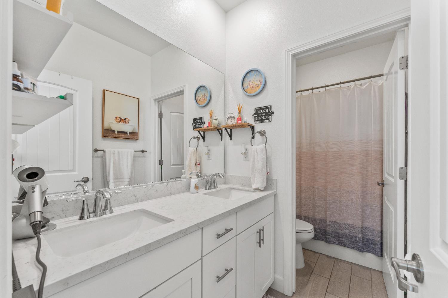 Detail Gallery Image 17 of 44 For 7744 Pullet Ct, Antelope,  CA 95843 - 5 Beds | 3 Baths