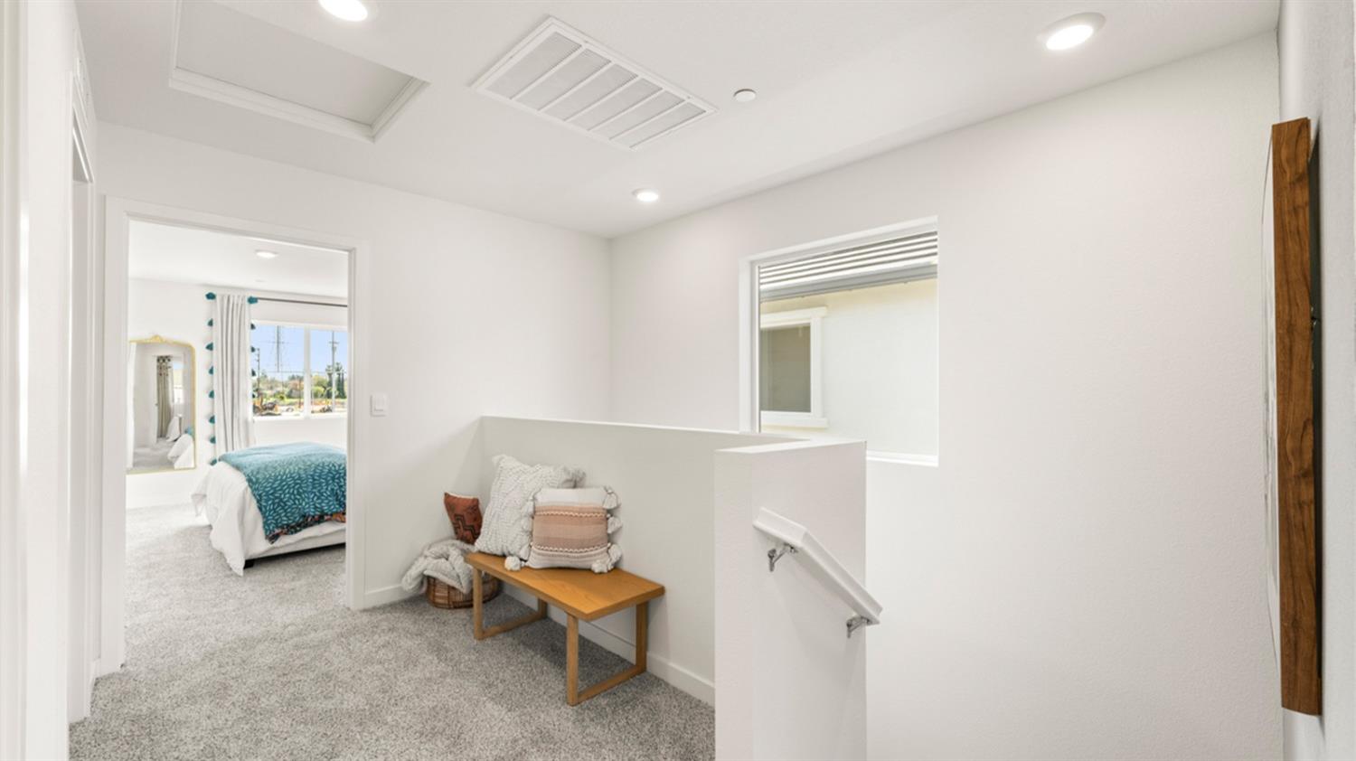 Detail Gallery Image 6 of 11 For 935 Night Sky Lane Walk, Sacramento,  CA 95834 - 3 Beds | 2 Baths