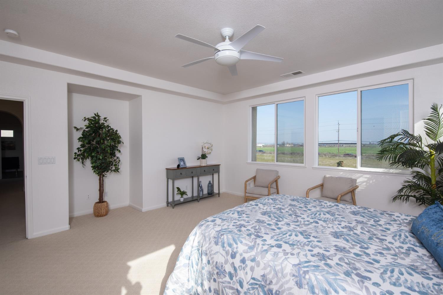 Detail Gallery Image 30 of 59 For 3012 Edgeview Dr, Modesto,  CA 95355 - 5 Beds | 3/1 Baths