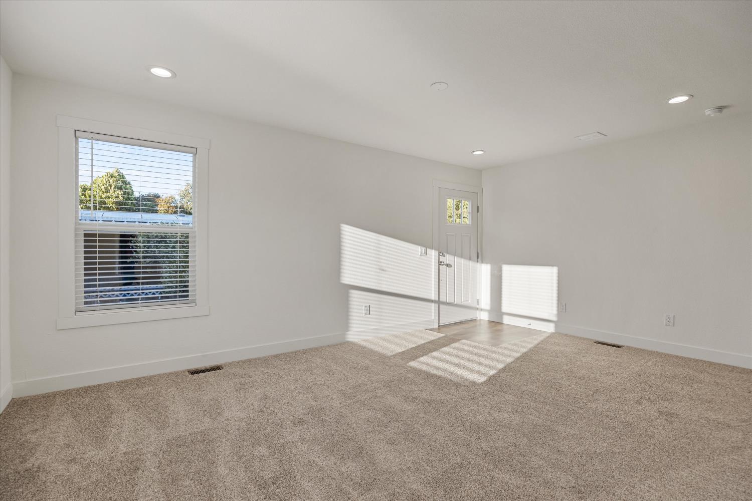 Detail Gallery Image 8 of 28 For 2135 Nord 40, Butte,  CA 95926 - 3 Beds | 2 Baths