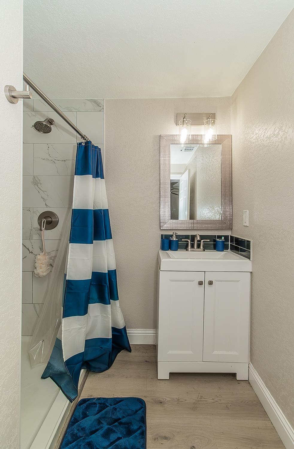 Avenue 22 1/2, Chowchilla, California image 9