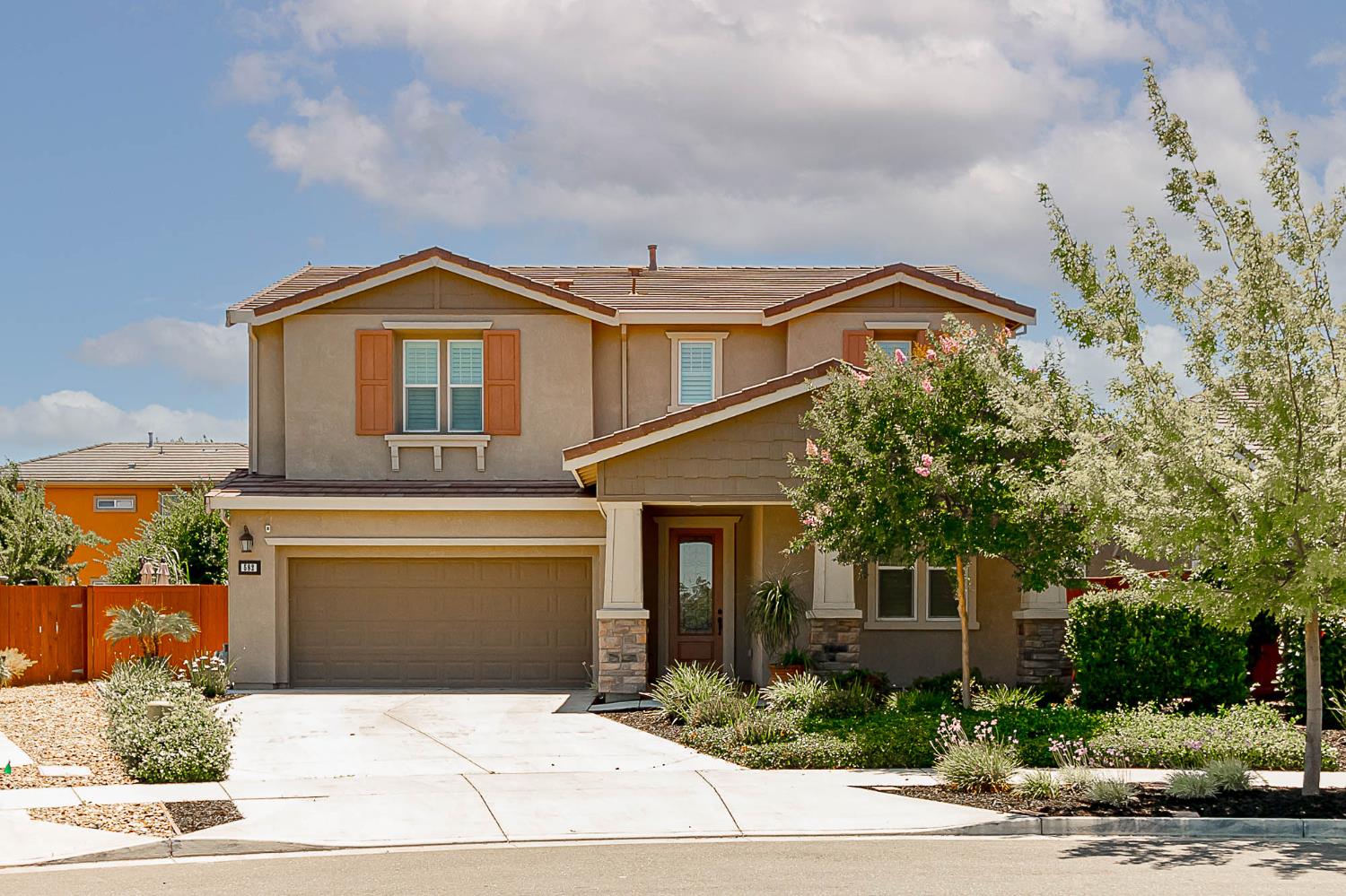 Detail Gallery Image 1 of 38 For 582 Pasture Ave, Lathrop,  CA 95330 - 4 Beds | 3 Baths