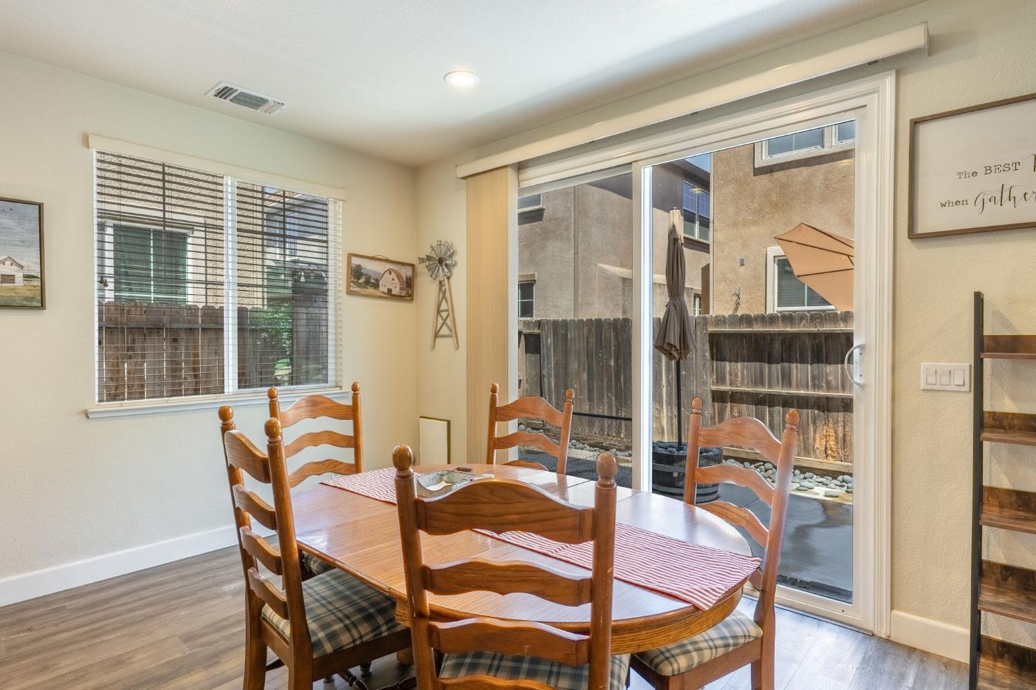 Detail Gallery Image 10 of 34 For 3905 Lookout Dr, Modesto,  CA 95355 - 3 Beds | 2/1 Baths