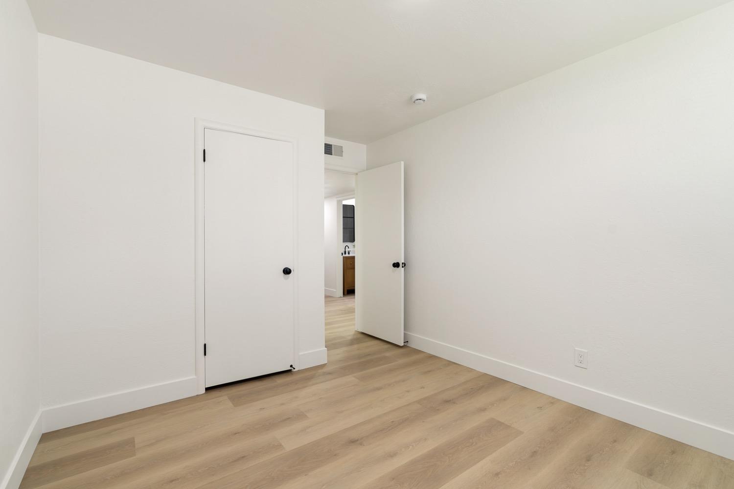 Detail Gallery Image 26 of 53 For 6612 13th St, Sacramento,  CA 95831 - 3 Beds | 2 Baths