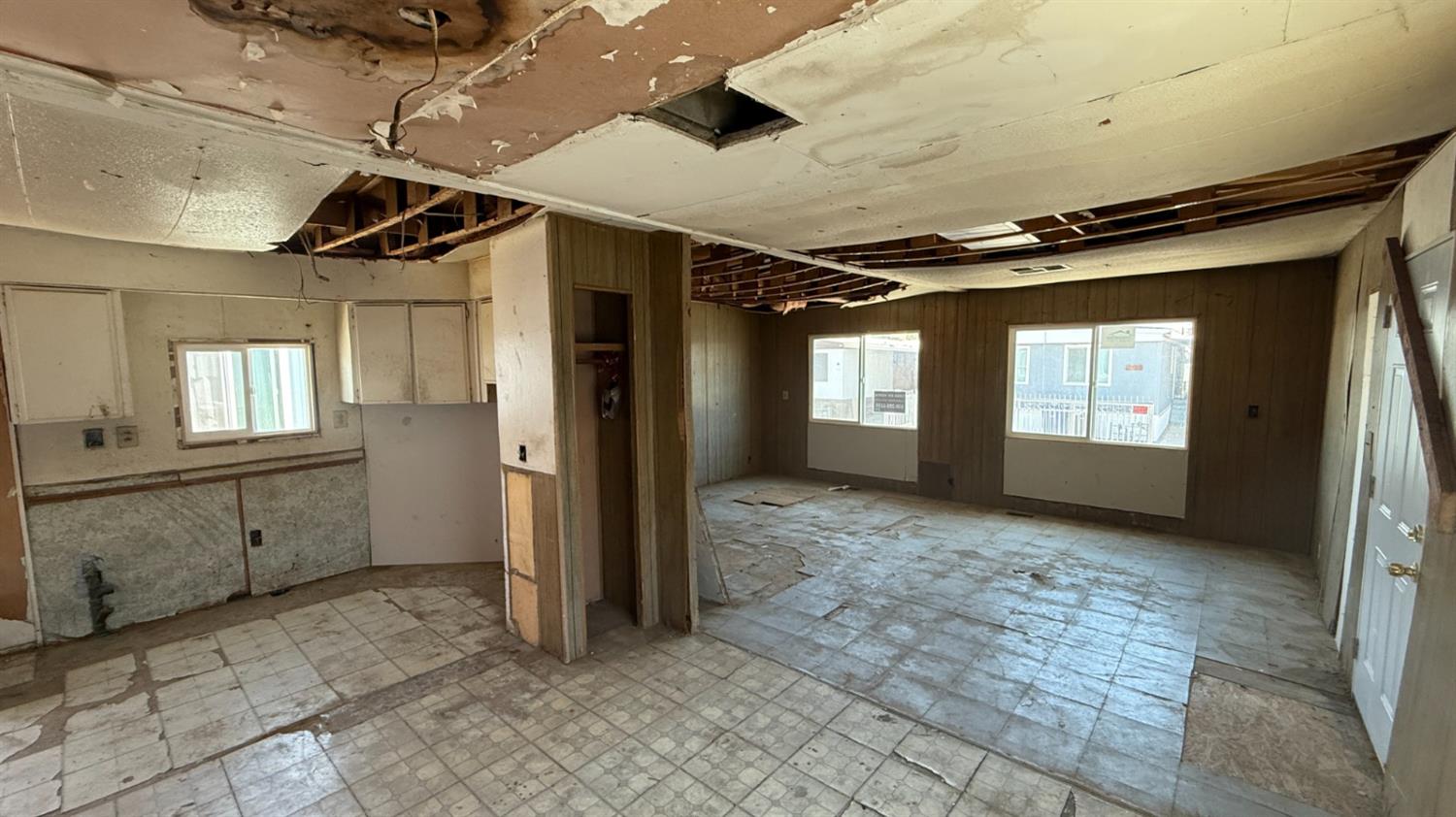 Detail Gallery Image 4 of 5 For 801 Schipper St 48, Bakersfield,  CA 93203 - 2 Beds | 2 Baths