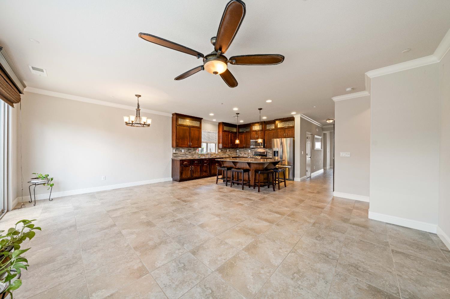 Verrazona Drive, Roseville, California image 9