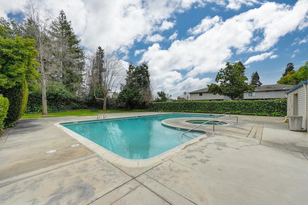 Hurley Way #36, Sacramento, California image 21