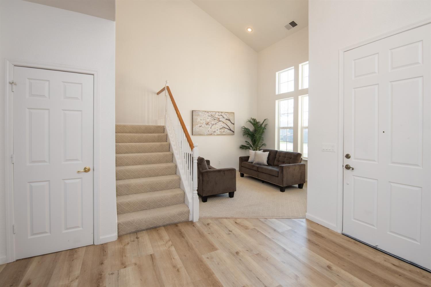 Detail Gallery Image 20 of 59 For 3012 Edgeview Dr, Modesto,  CA 95355 - 5 Beds | 3/1 Baths