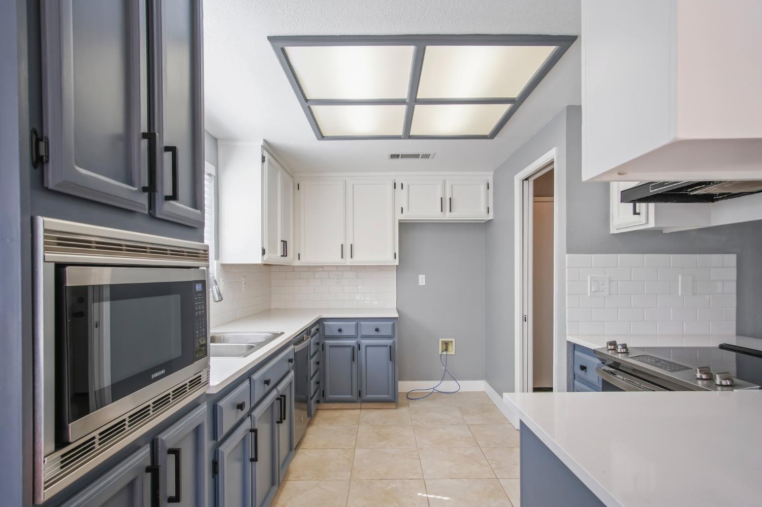 Detail Gallery Image 11 of 27 For 3401 St Gotthard Way, Ceres,  CA 95307 - 4 Beds | 2 Baths