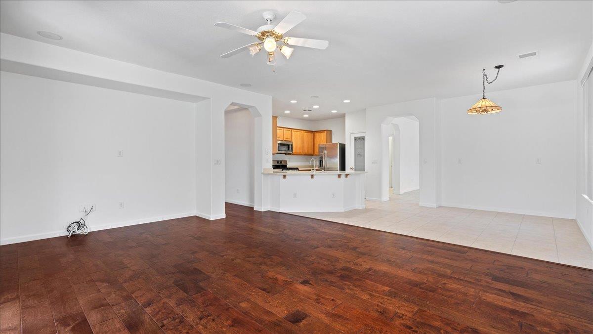 Detail Gallery Image 10 of 48 For 120 Pelican Bay Cir, Sacramento,  CA 95835 - 2 Beds | 2 Baths