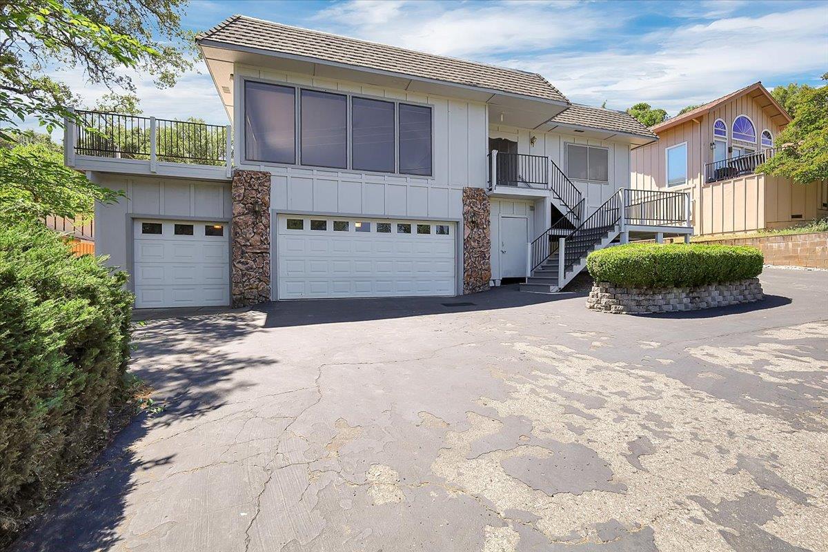 Detail Gallery Image 1 of 60 For 11211 N Lakeshore, Auburn,  CA 95602 - 3 Beds | 2 Baths