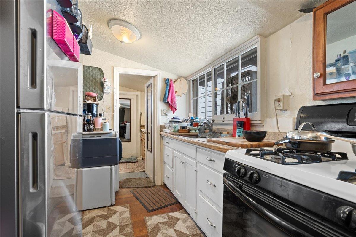 Detail Gallery Image 28 of 46 For 114 Harris St, Grass Valley,  CA 95945 - 6 Beds | 3 Baths