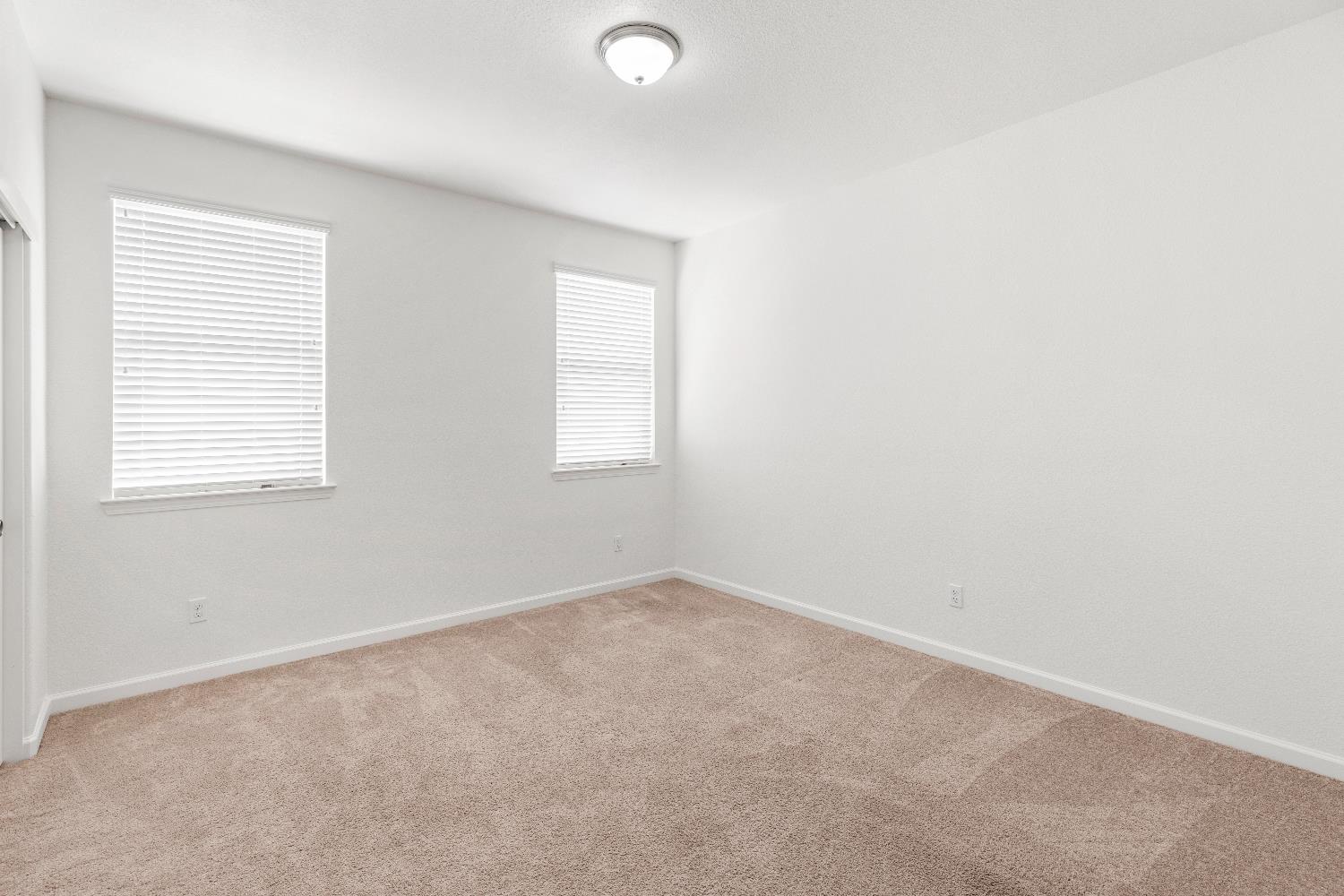 Detail Gallery Image 29 of 42 For 7450 Hanfield Dr, Sacramento,  CA 95829 - 4 Beds | 3/1 Baths