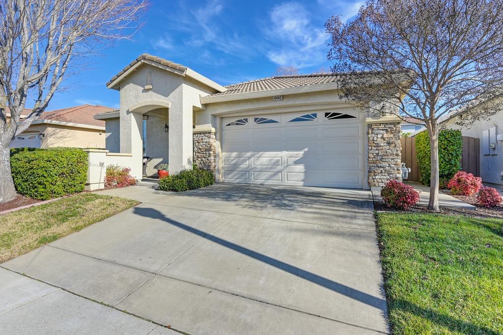 Detail Gallery Image 2 of 73 For 4442 Libyan Sea Ln, Sacramento,  CA 95834 - 2 Beds | 2 Baths