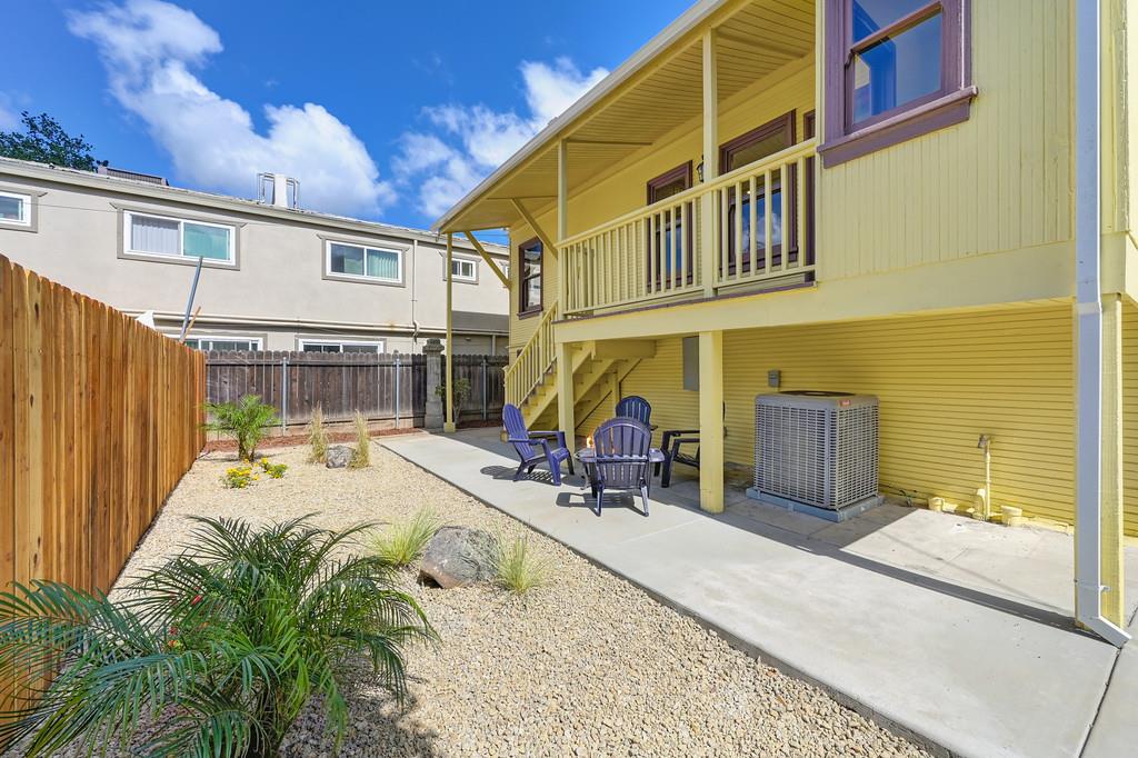Detail Gallery Image 22 of 32 For 1716 T St, Sacramento,  CA 95811 - 2 Beds | 2 Baths