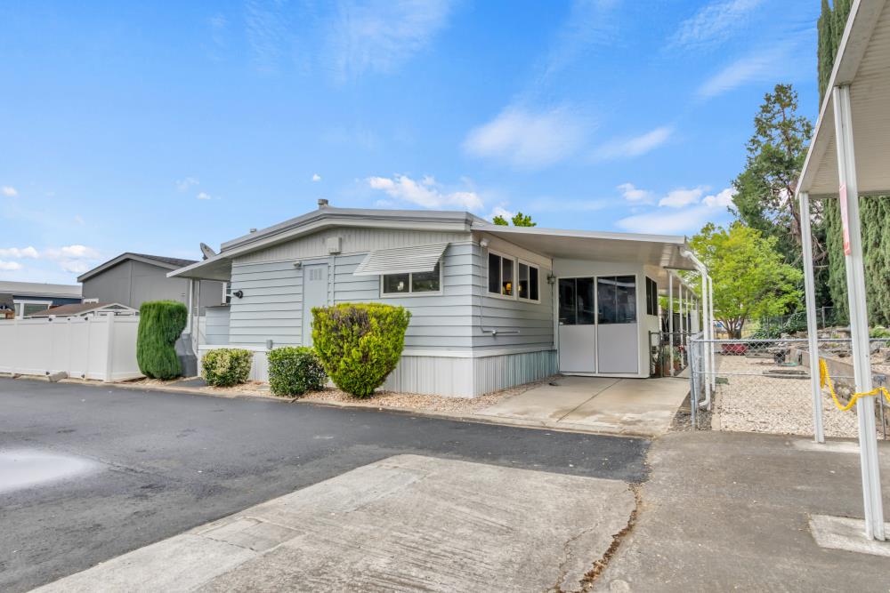 Detail Gallery Image 3 of 62 For 6203 Freedom Lane, Citrus Heights,  CA 95621 - 3 Beds | 2 Baths
