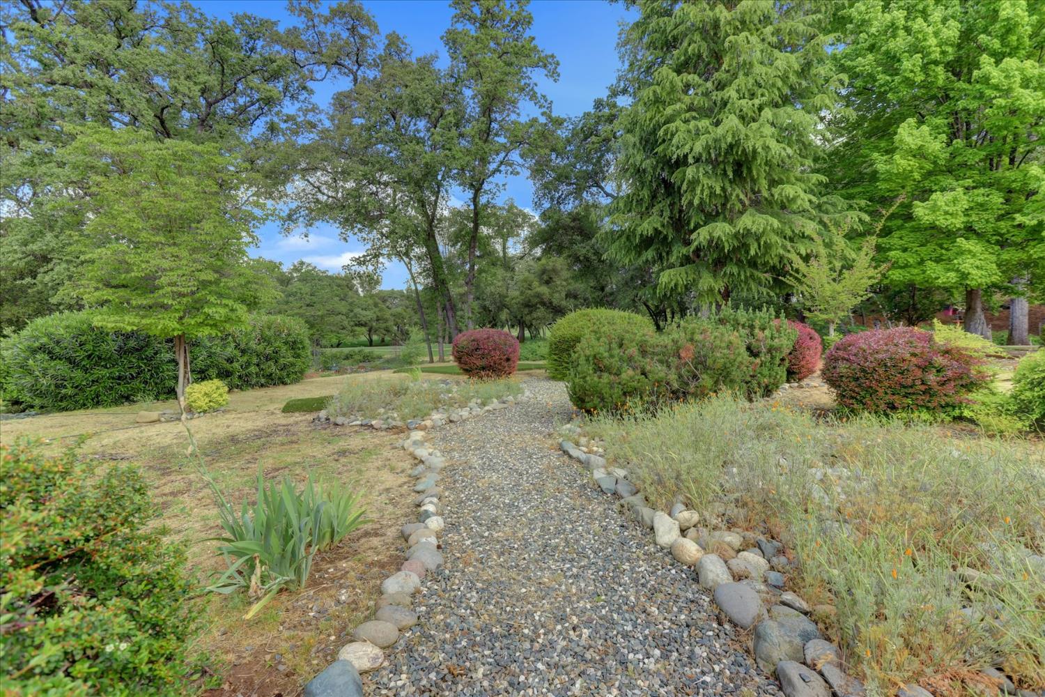 Detail Gallery Image 34 of 59 For 12300 Lake Wildwood Dr, Penn Valley,  CA 95946 - 3 Beds | 2 Baths