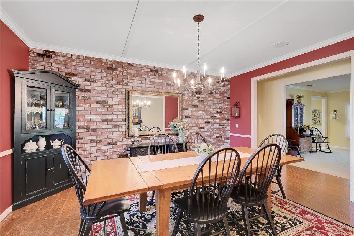 Detail Gallery Image 10 of 84 For 685 Saddleback Dr, Marysville,  CA 95901 - 3 Beds | 2/2 Baths