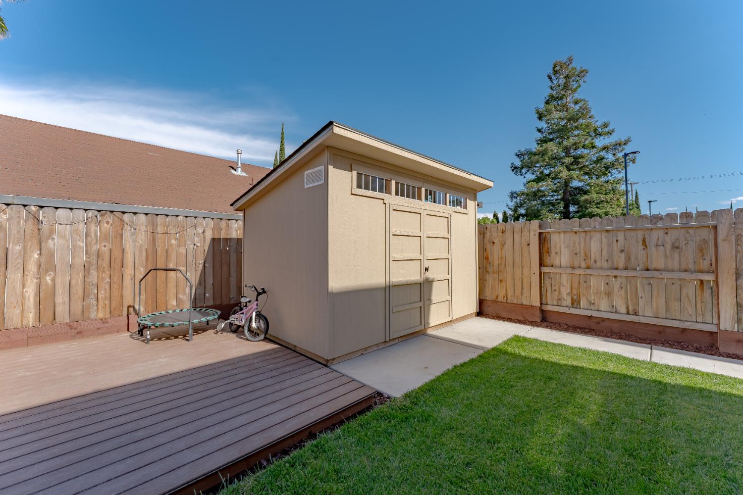 Detail Gallery Image 35 of 44 For 7744 Pullet Ct, Antelope,  CA 95843 - 5 Beds | 3 Baths