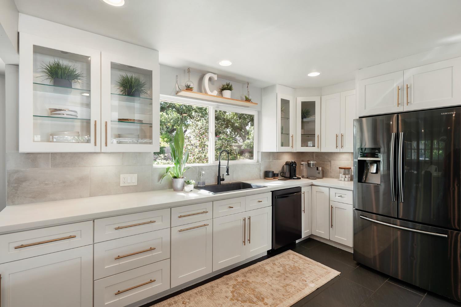 Detail Gallery Image 18 of 79 For 2321 Bonniebrook Dr, Stockton,  CA 95207 - 3 Beds | 2/1 Baths