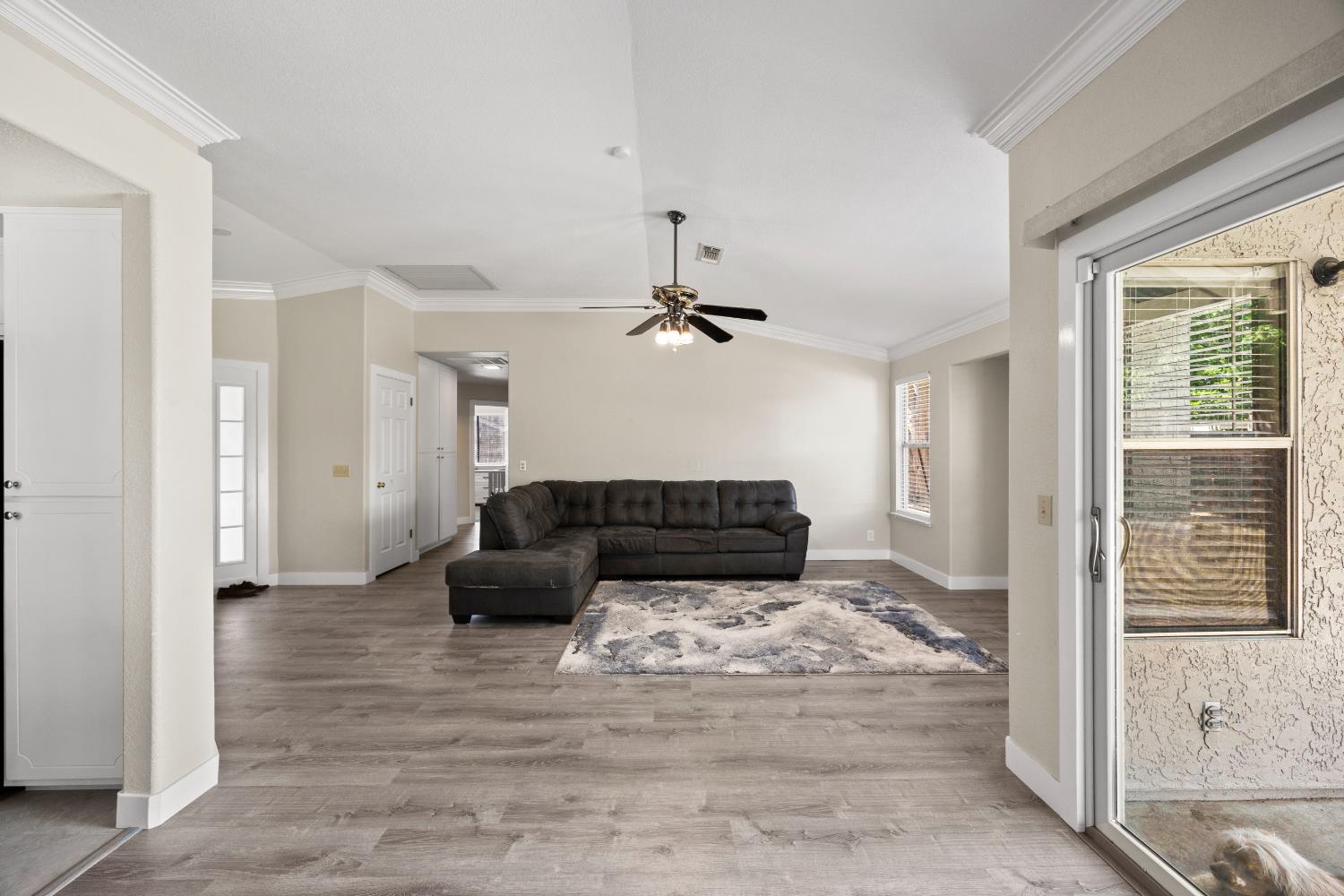 Detail Gallery Image 7 of 30 For 7246 Foxfield Way, North Highlands,  CA 95660 - 3 Beds | 2 Baths