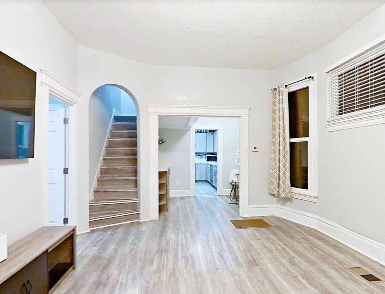 Detail Gallery Image 3 of 33 For 3133 Harrison St, Oakland,  CA 94611 - 4 Beds | 2 Baths