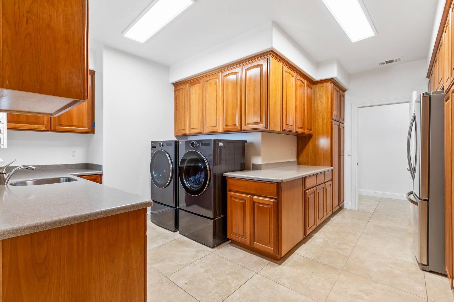 Detail Gallery Image 67 of 77 For 5000 Peach Blossom Ln, Oakdale,  CA 95361 - 5 Beds | 3/1 Baths