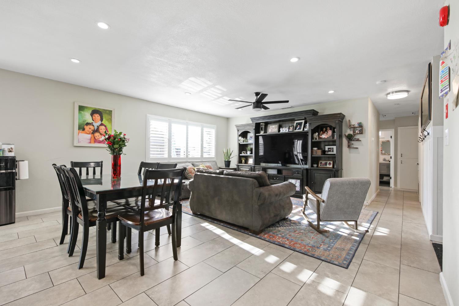 Detail Gallery Image 9 of 37 For 673 Locust Ave, Manteca,  CA 95337 - 3 Beds | 2 Baths